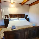 La Casa Gialla Rosazza, Biella Holiday home Rossaza