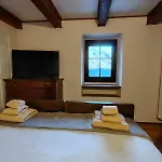 Casa vacanze La Casa Gialla, Rosazza, Biella *