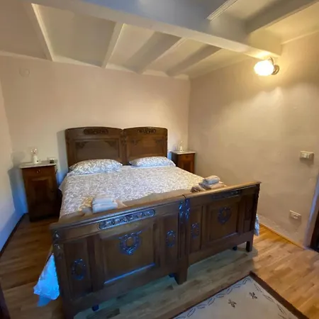 La Casa Gialla Rosazza, Biella Rossaza