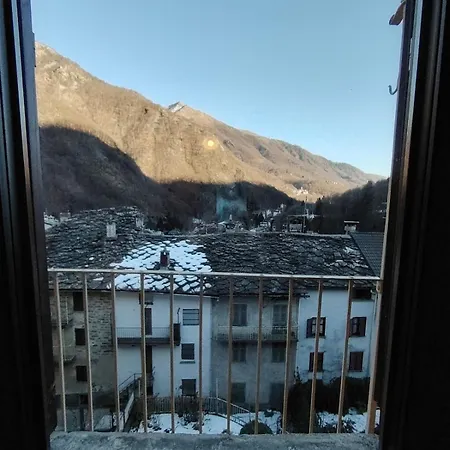 Casa vacanze La Casa Gialla Rosazza, Biella *