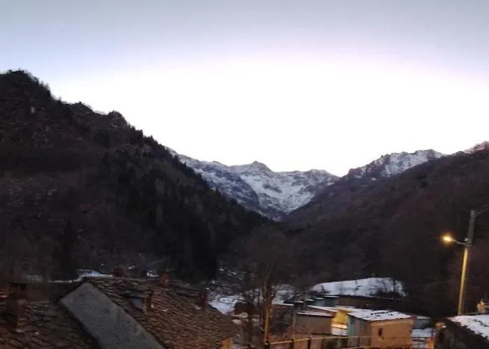 La Casa Gialla Rosazza, Biella Holiday home Rossaza