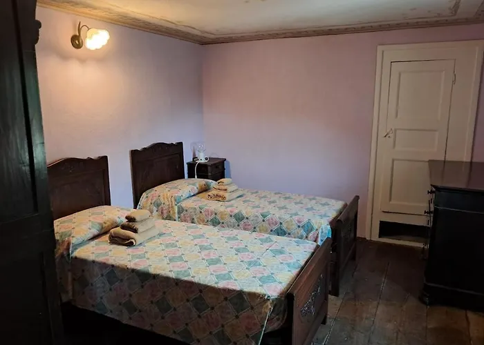 La Casa Gialla Rosazza, Biella Vakantiehuis *