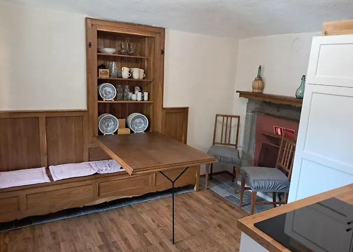 La Casa Gialla Rosazza, Biella Holiday home *