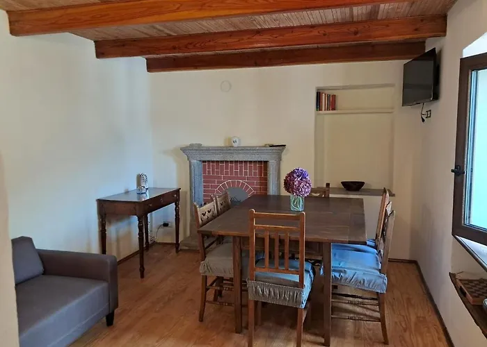 La Casa Gialla Rosazza, Biella *